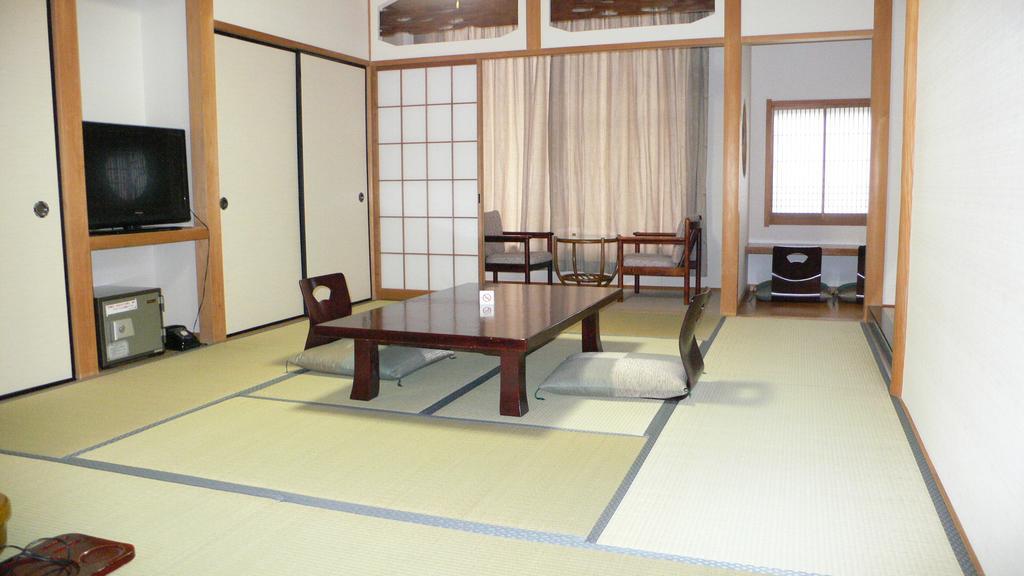 Oyado Sansui Hotel Achi Bagian luar foto
