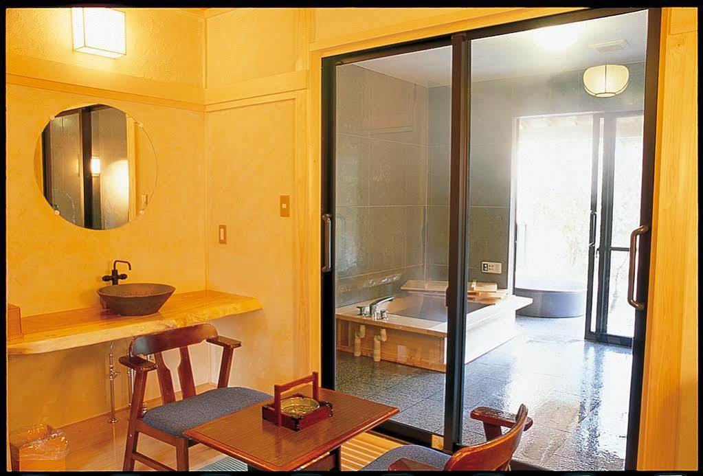 Oyado Sansui Hotel Achi Bagian luar foto